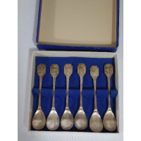 6 Verzilverde theelepels met wapens van 5 provincies en 1 van Nederland, in originele doos